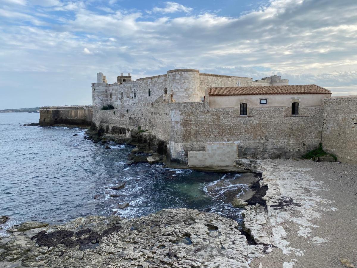 U Dammusu Villa Syracuse Luaran gambar